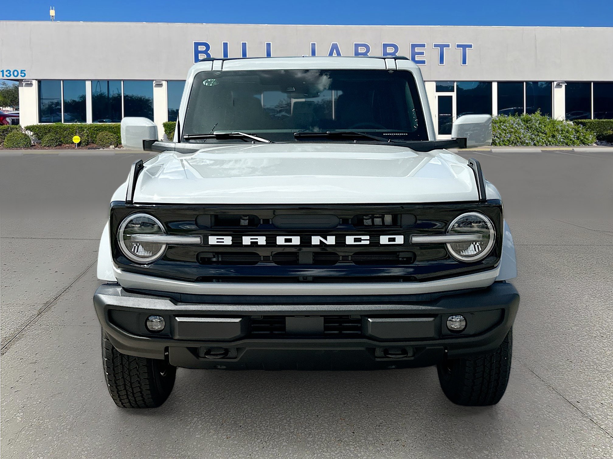 New 2026 Ford Bronco Outer Banks AWD/4WD image 2
