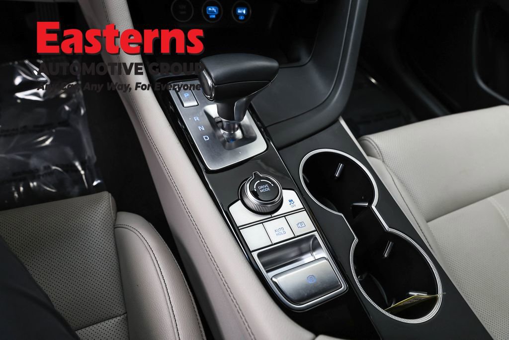 Used 2023 Genesis G70 2.0T AWD/4WD image 13