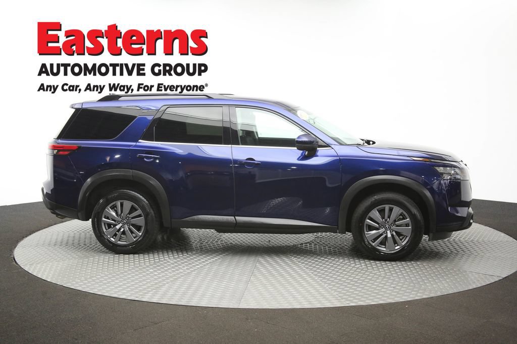 Used 2025 Nissan Pathfinder SV FWD image 45