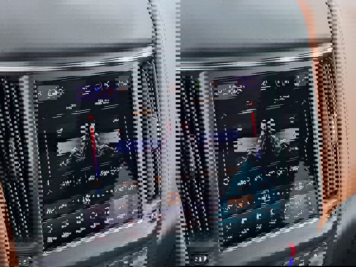 Used 2021 Maserati Levante S GranSport image 37