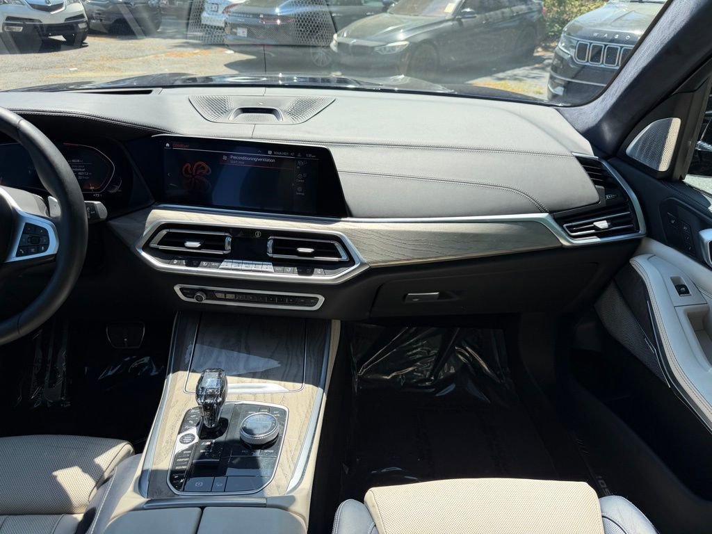 Used 2021 BMW X5 M50i w/ Executive Package image 29