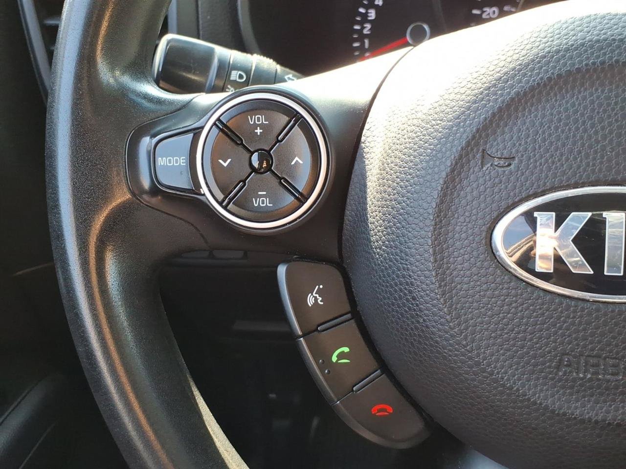 Used 2015 Kia Soul FWD image 10