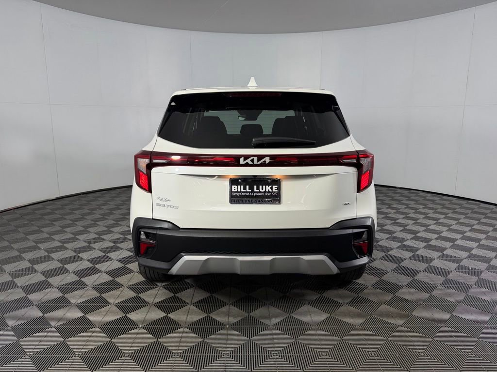 Used 2026 Kia Seltos LX AWD/4WD image 8