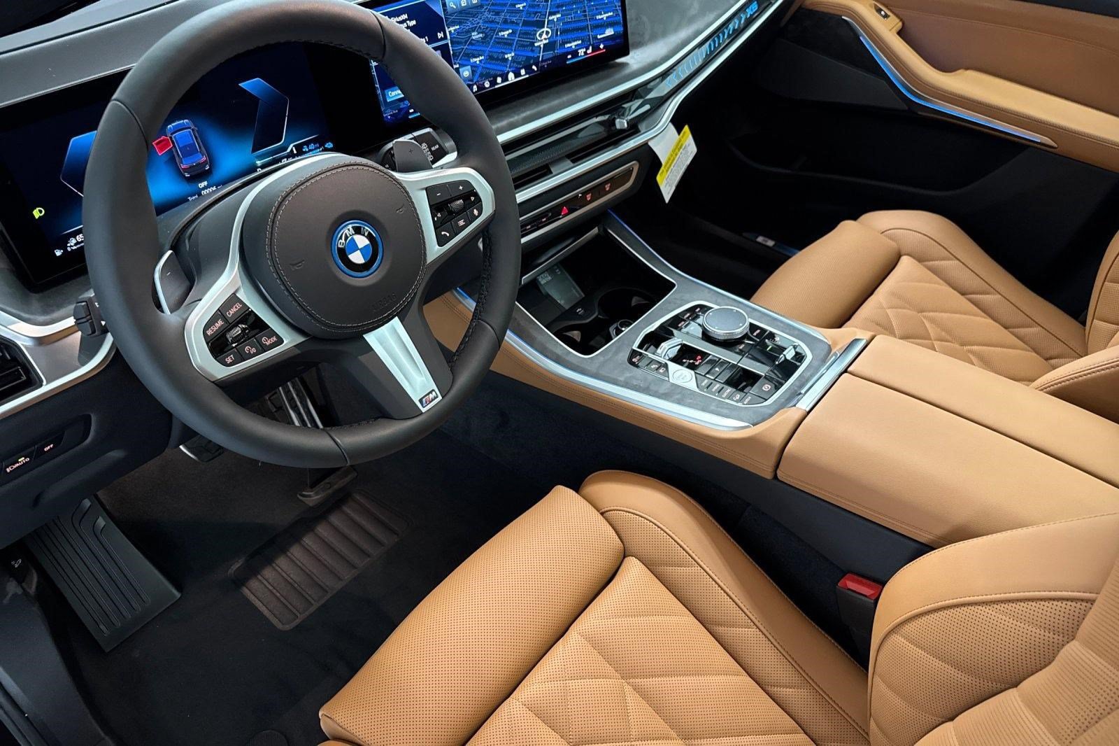 Used 2026 BMW X5 xDrive50e w/ M Sport Package AWD/4WD image 4