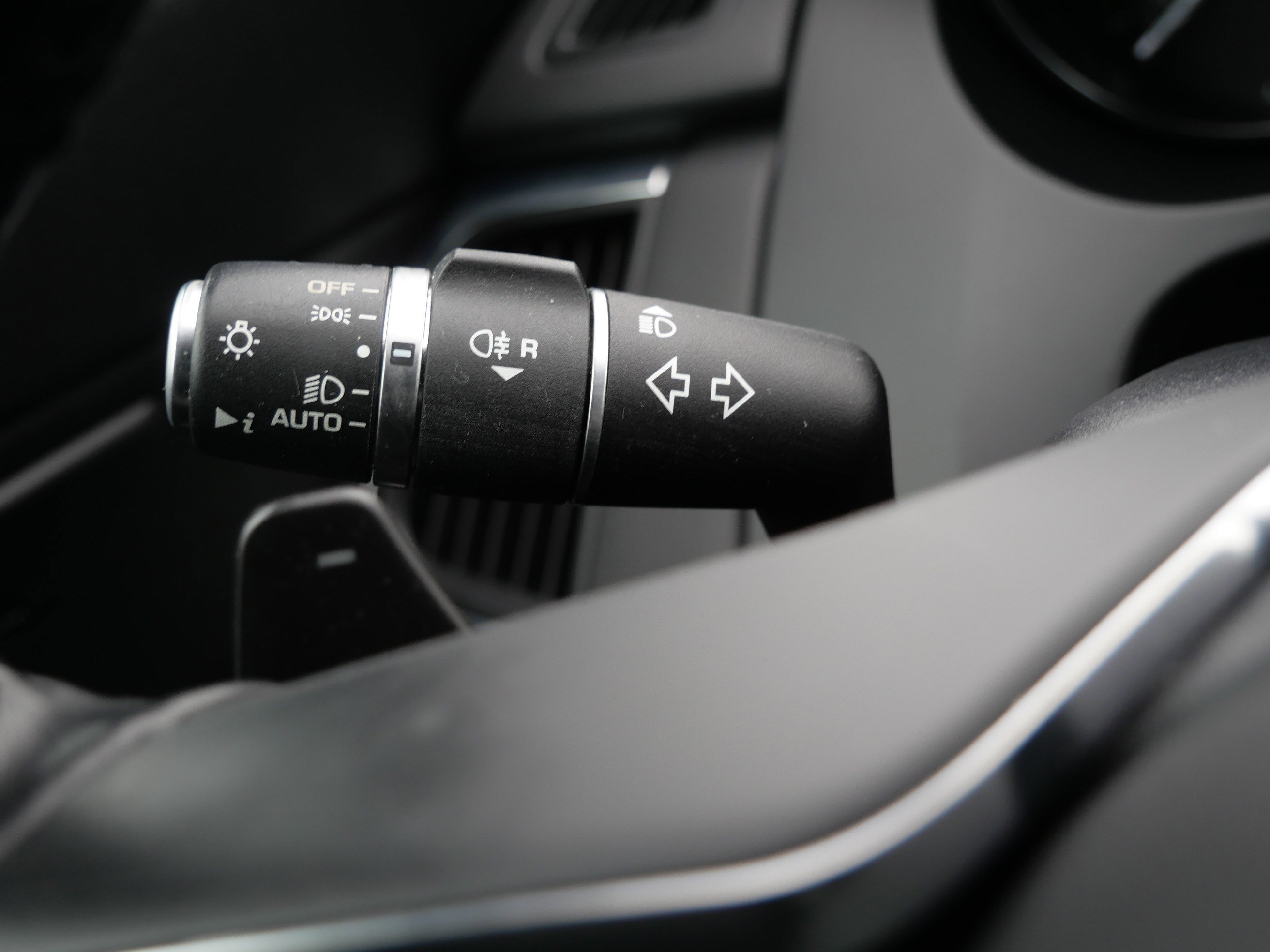 Used 2019 Jaguar E-PACE S image 26