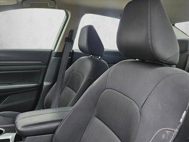 Used 2024 Nissan Altima 2.5 SV image 18