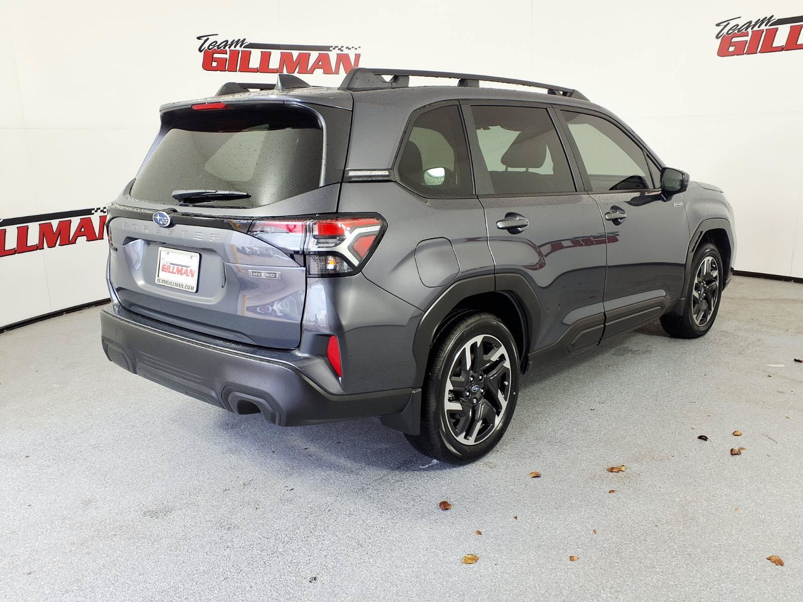 Used 2025 Subaru Forester Premium AWD/4WD image 4