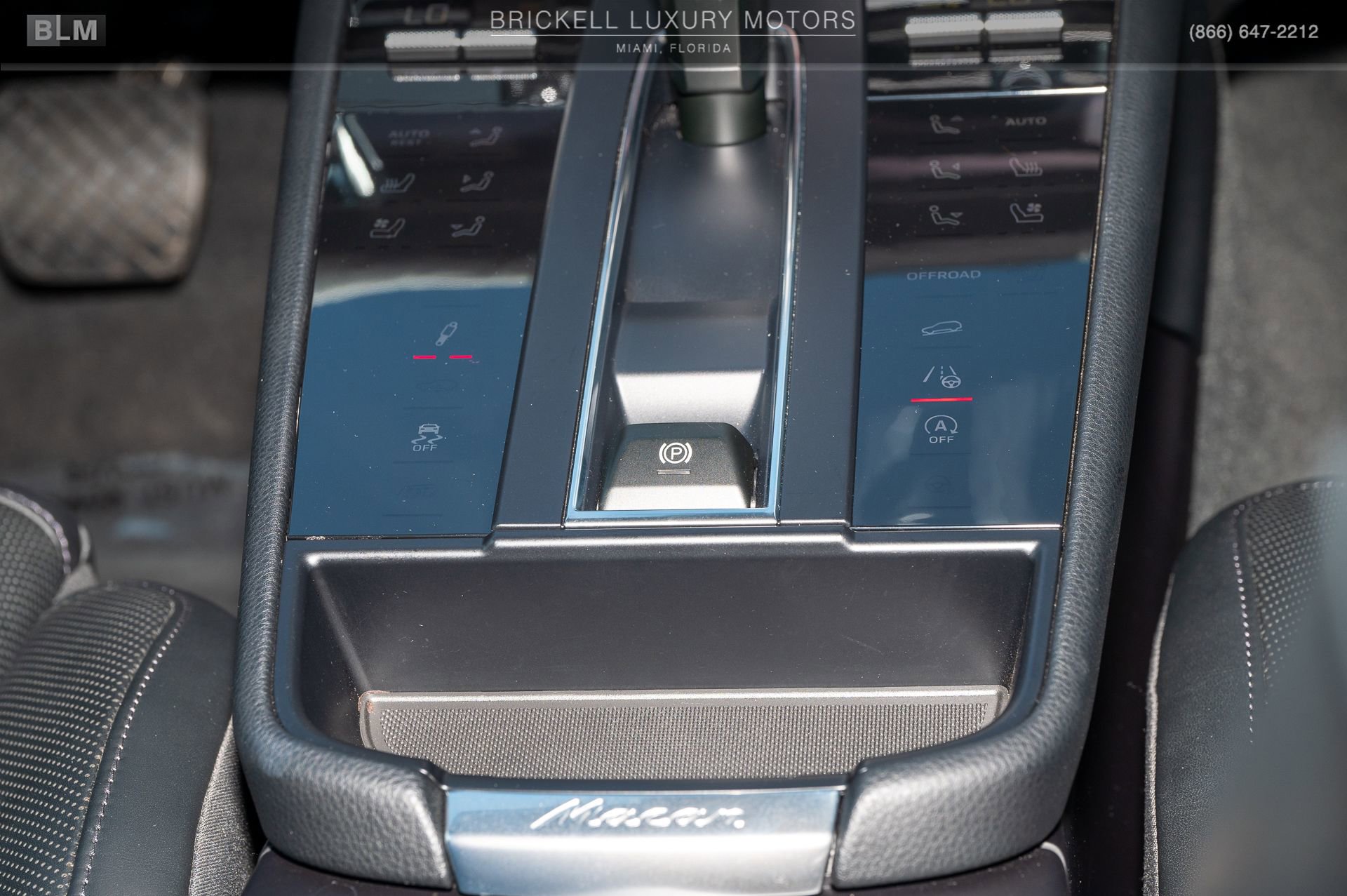 Used 2024 Porsche Macan image 26