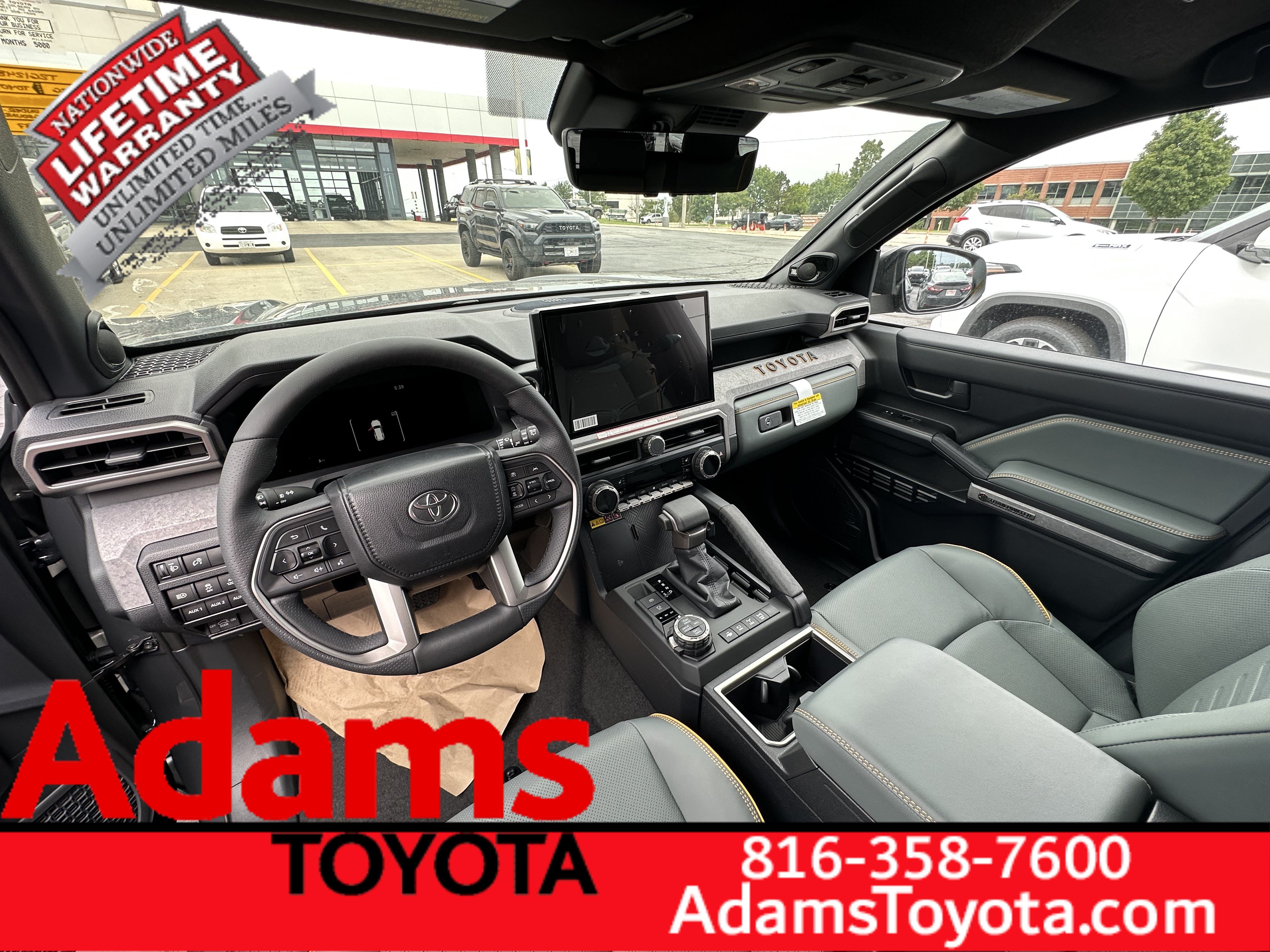 Used 2026 Toyota 4Runner Trailhunter AWD/4WD image 12