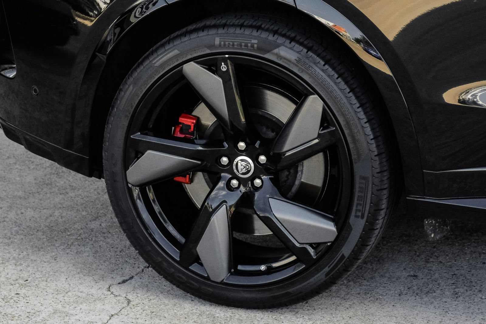 Used 2025 Jaguar F-PACE SVR AWD/4WD image 66