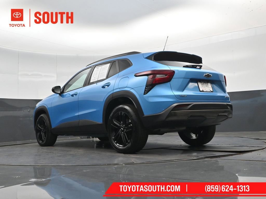Used 2025 Chevrolet Trax ACTIV w/ Driver Confidence Package image 39