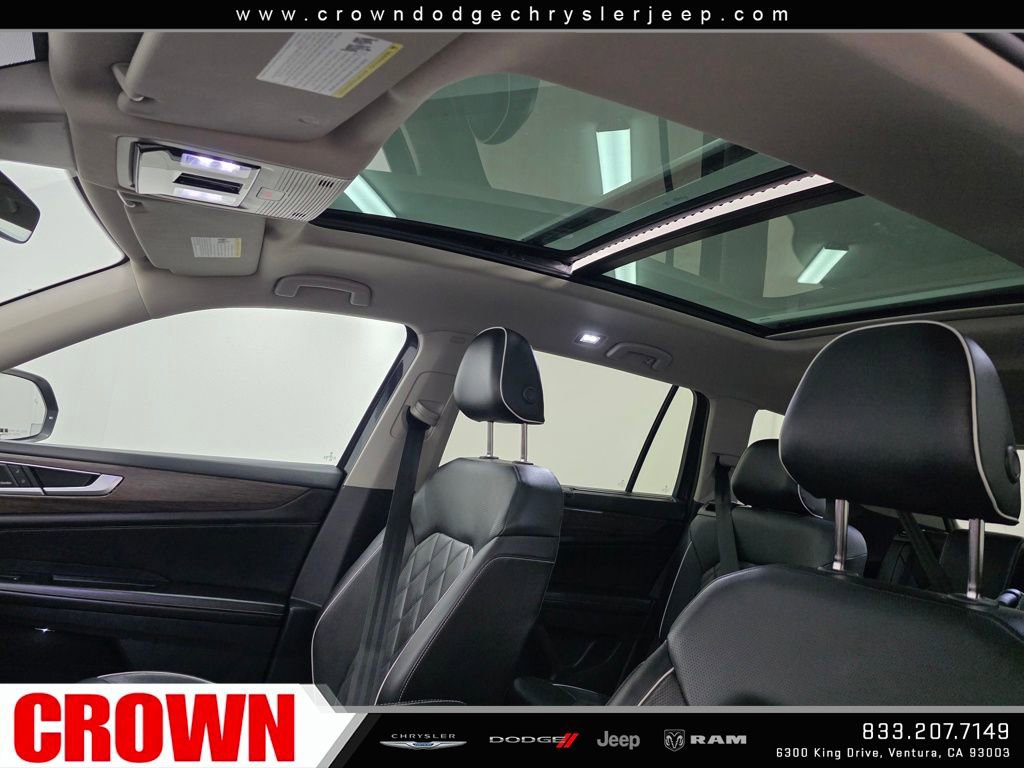 Used 2024 Volkswagen Atlas SEL Premium R-Line image 25