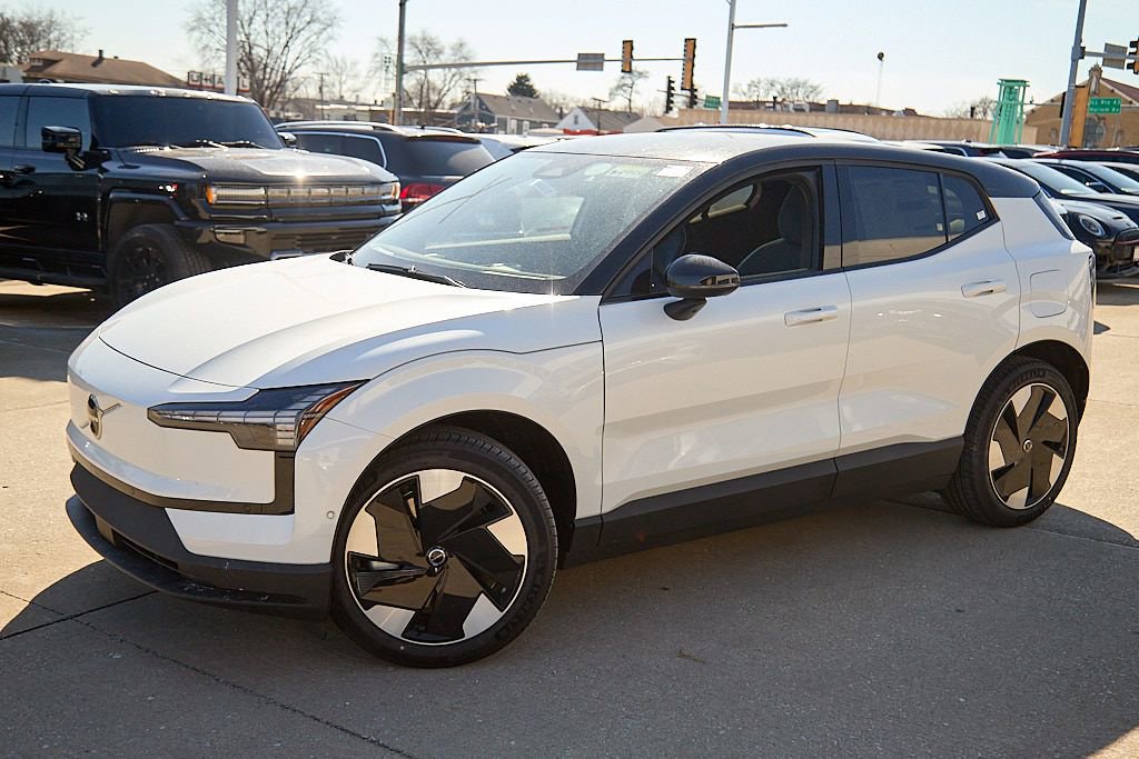 New 2026 Volvo EX30 Ultra w/ Protection Package Premier image 3
