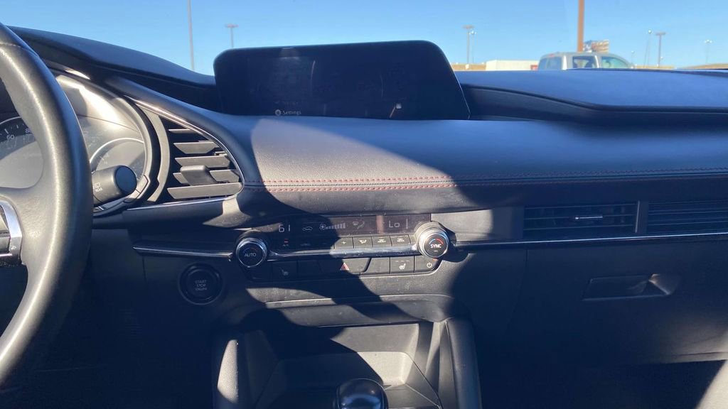 Used 2024 MAZDA MAZDA3 s image 28