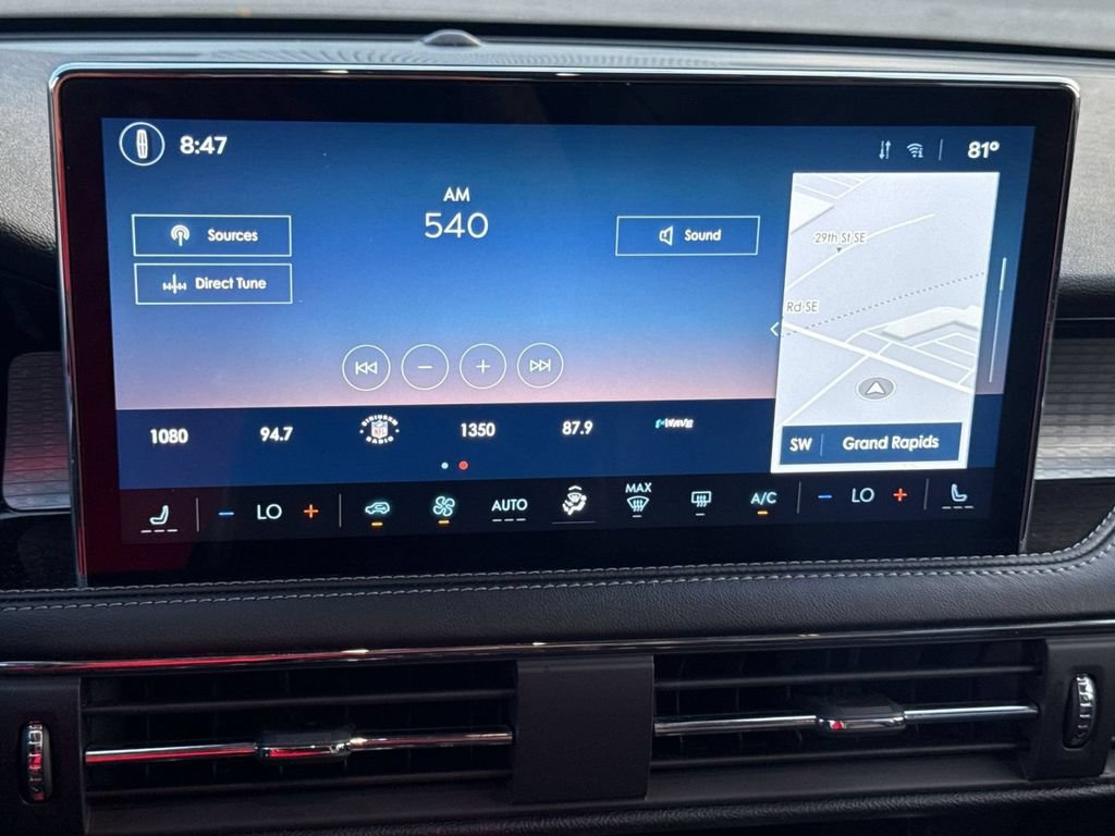 Certified 2024 Lincoln Corsair AWD image 23