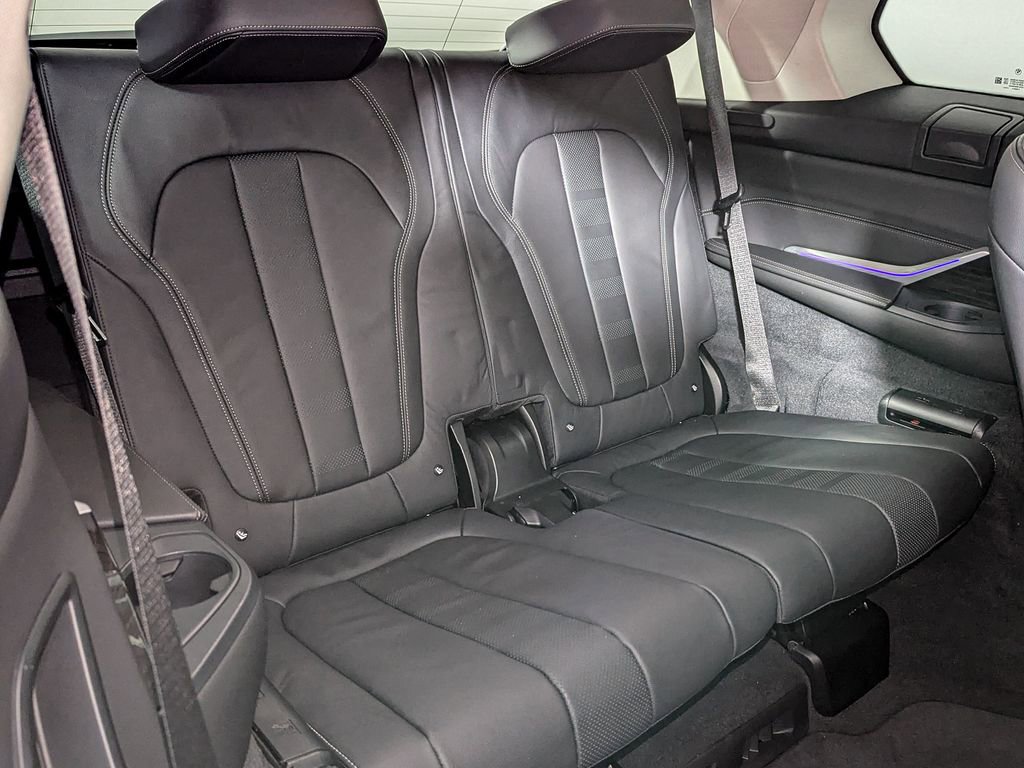 Used 2020 BMW X7 xDrive40i w/ Premium Package image 42