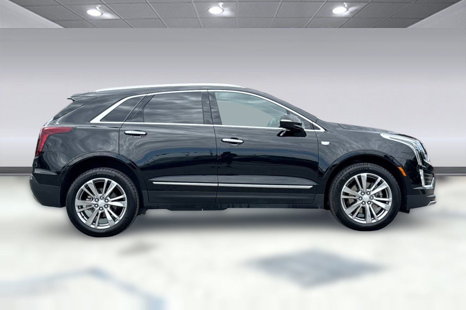 Used 2024 Cadillac XT5 Premium Luxury FWD image 8