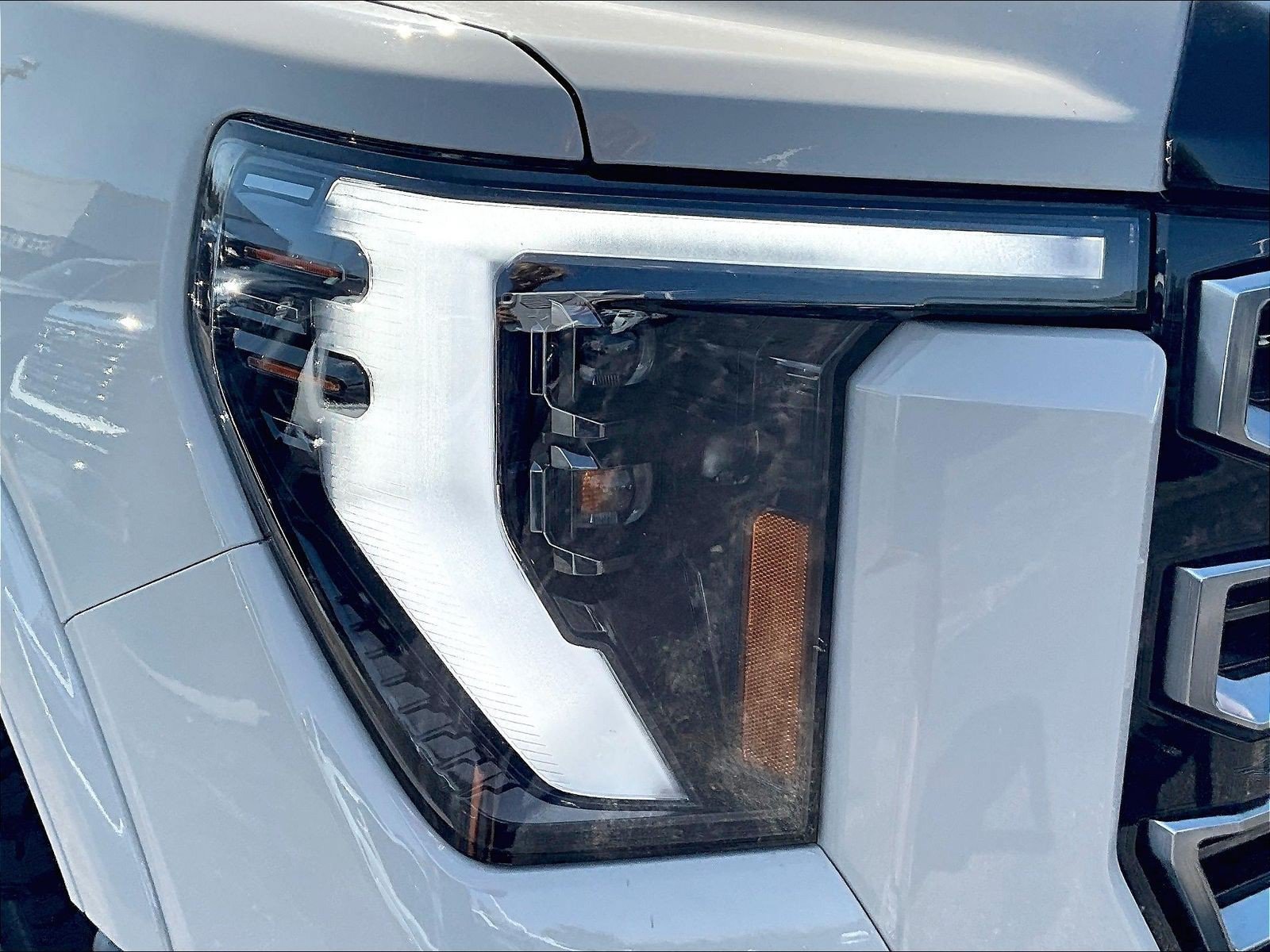 New 2026 GMC Sierra 2500 AT4 w/ AT4 Premium Plus Package AWD/4WD image 8