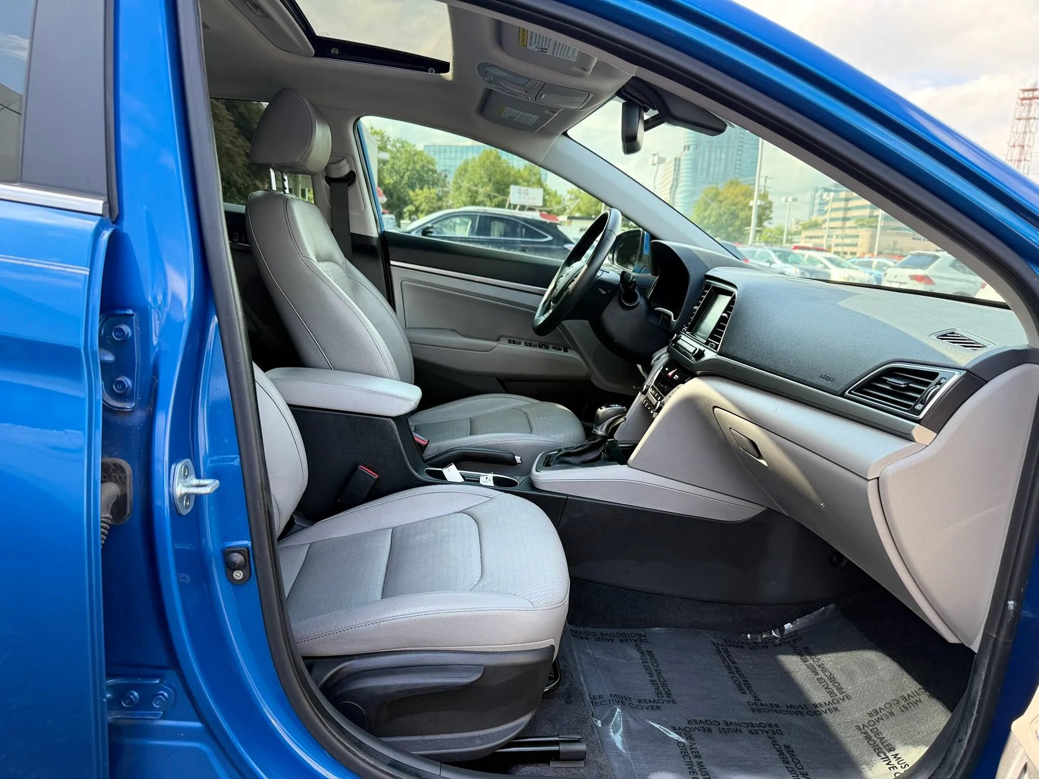 Used 2017 Hyundai Elantra Limited w/ Limited Ultimate Package 05 FWD image 32