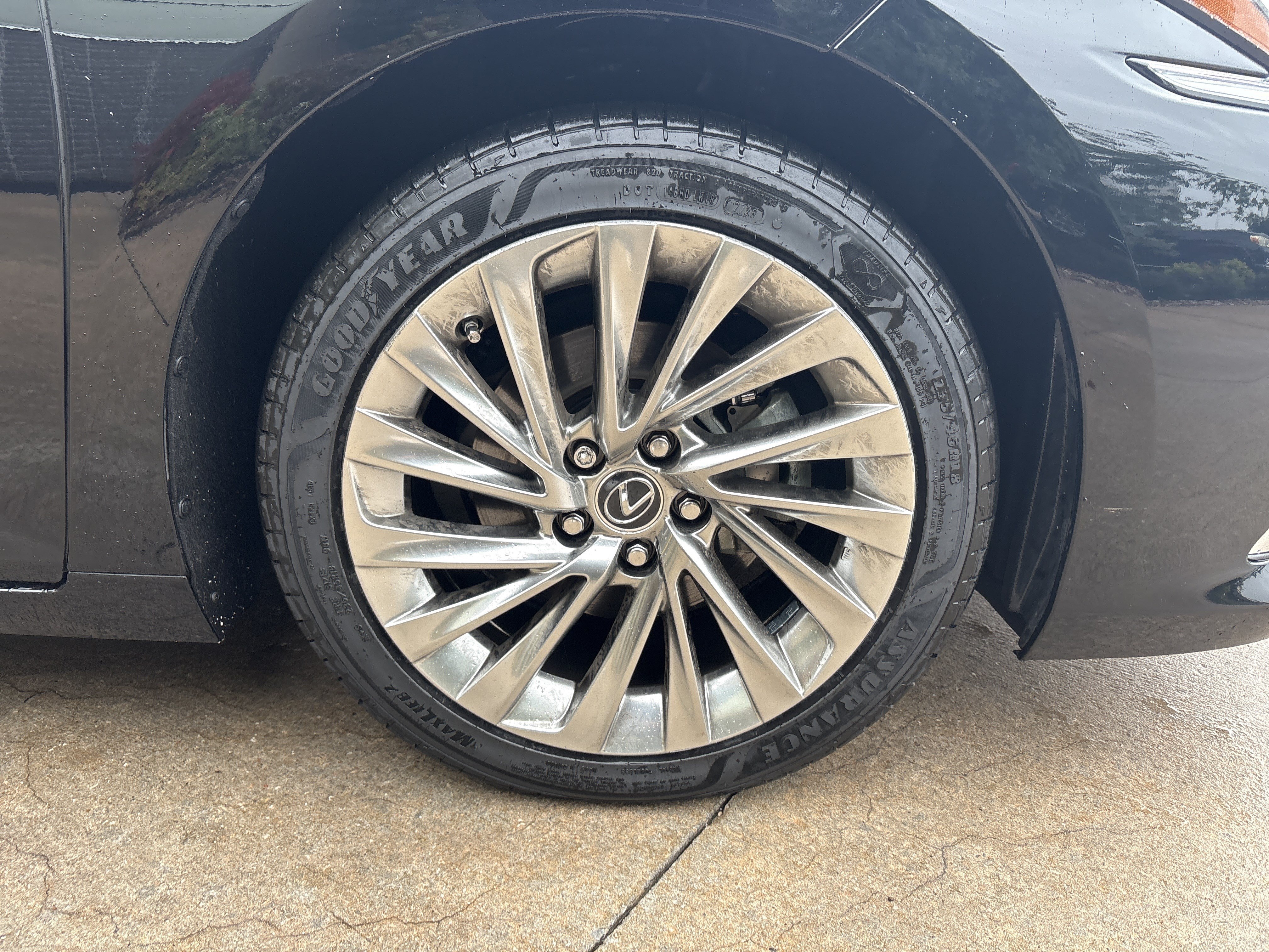 Certified 2023 Lexus ES 350 w/ Accessory Package (Z2) FWD image 13