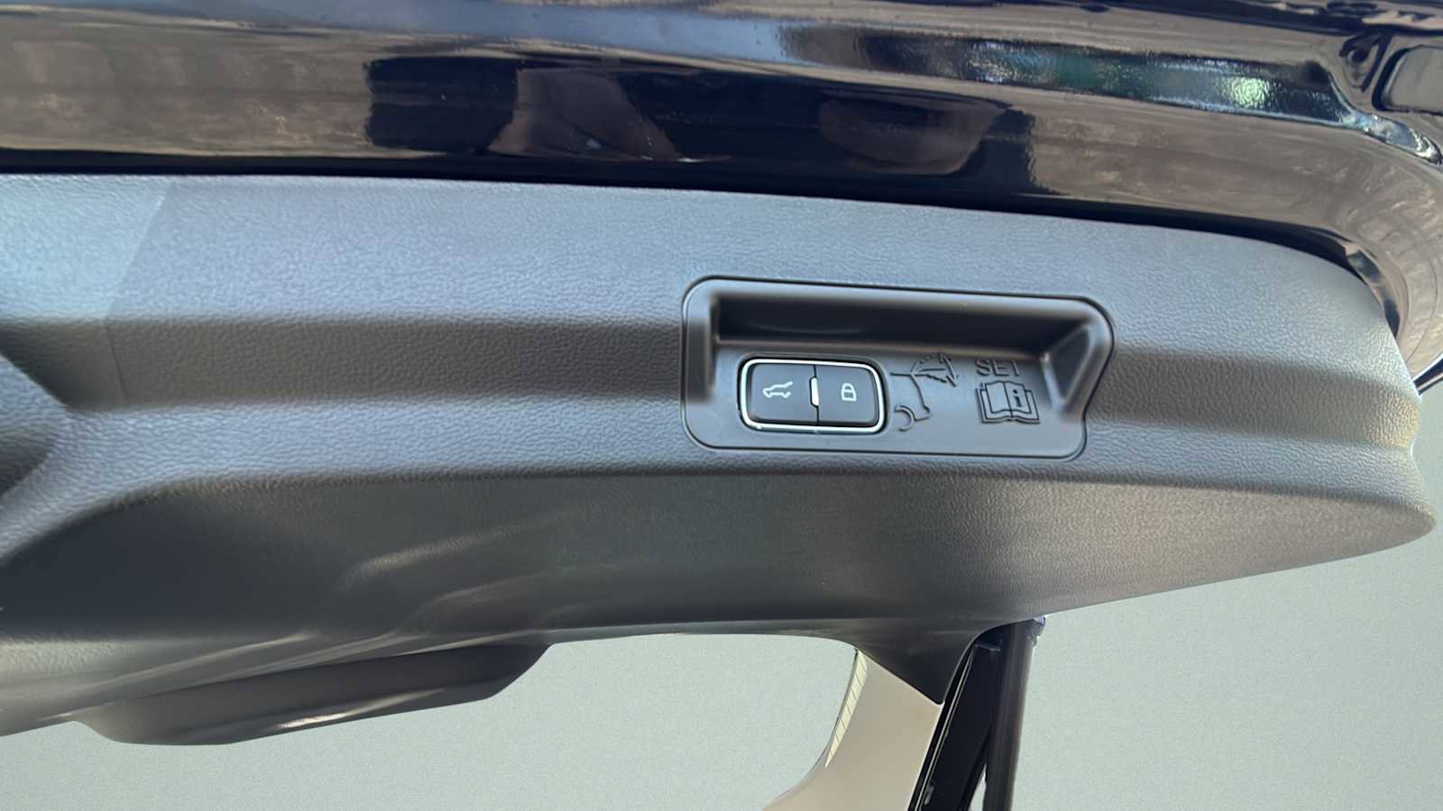 New 2026 Ford Explorer Active image 44