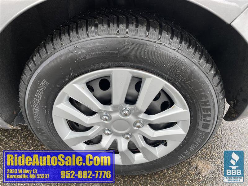 Used 2010 Volkswagen Golf 2-Door image 25