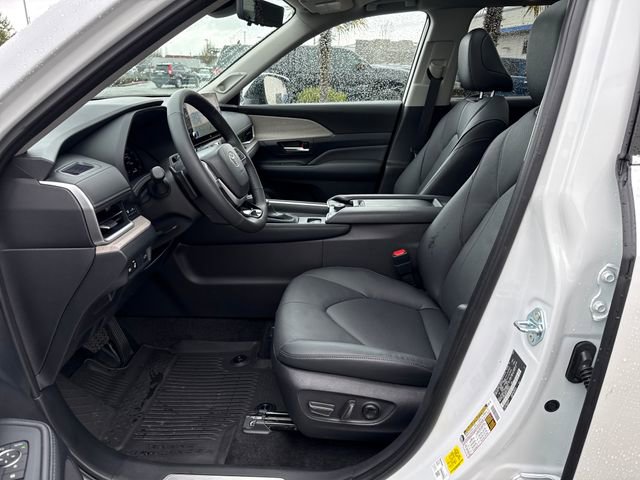Used 2026 Toyota Grand Highlander Platinum image 20