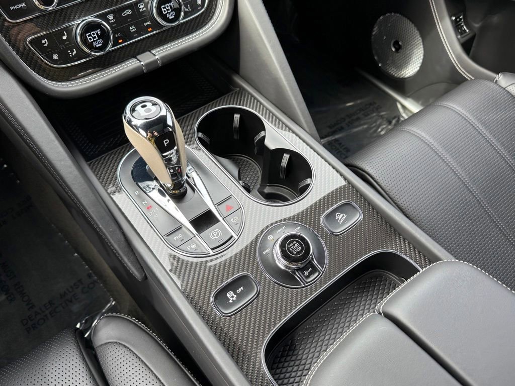 Used 2023 Bentley Bentayga Extended Wheelbase AWD/4WD image 32