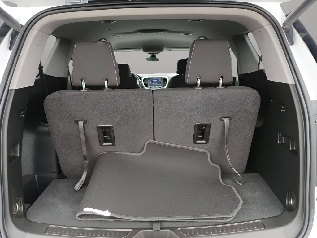 Used 2023 GMC Acadia SLE w/ Driver Convenience Package AWD/4WD image 10