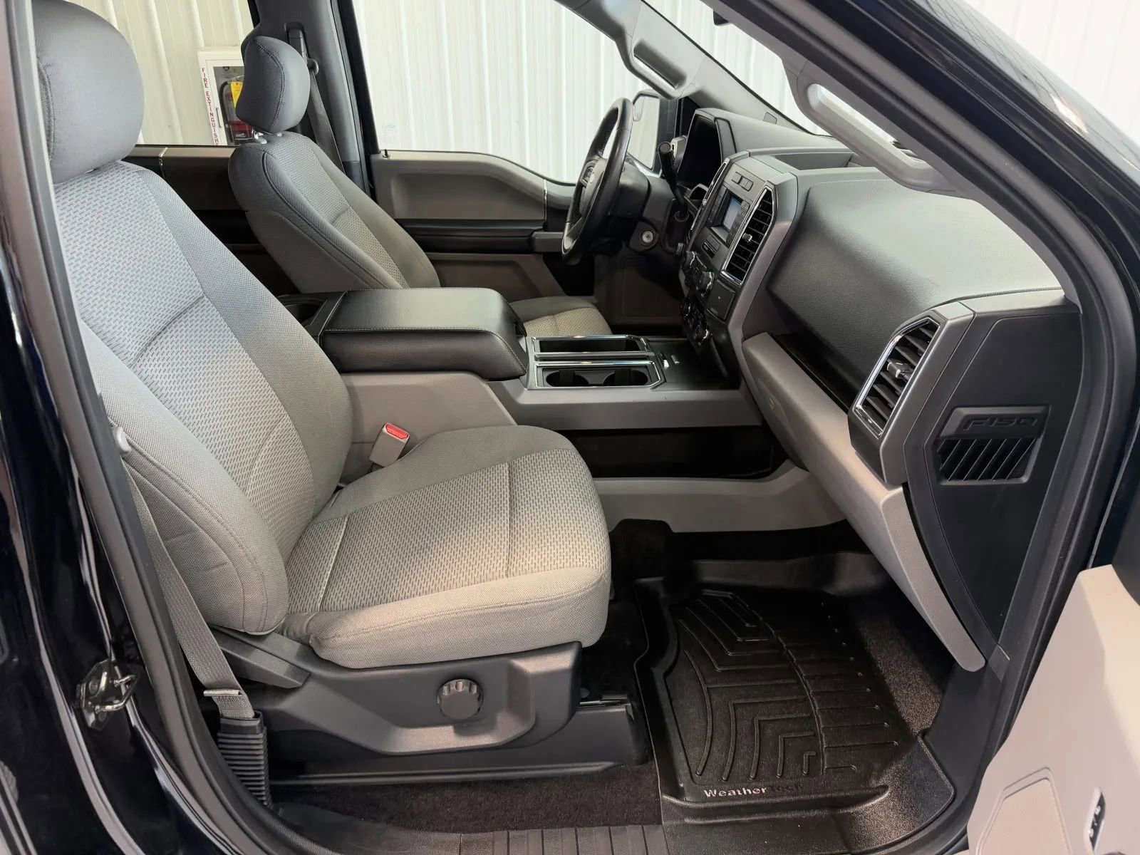 Used 2017 Ford F150 XLT w/ Equipment Group 301A Mid AWD/4WD image 27