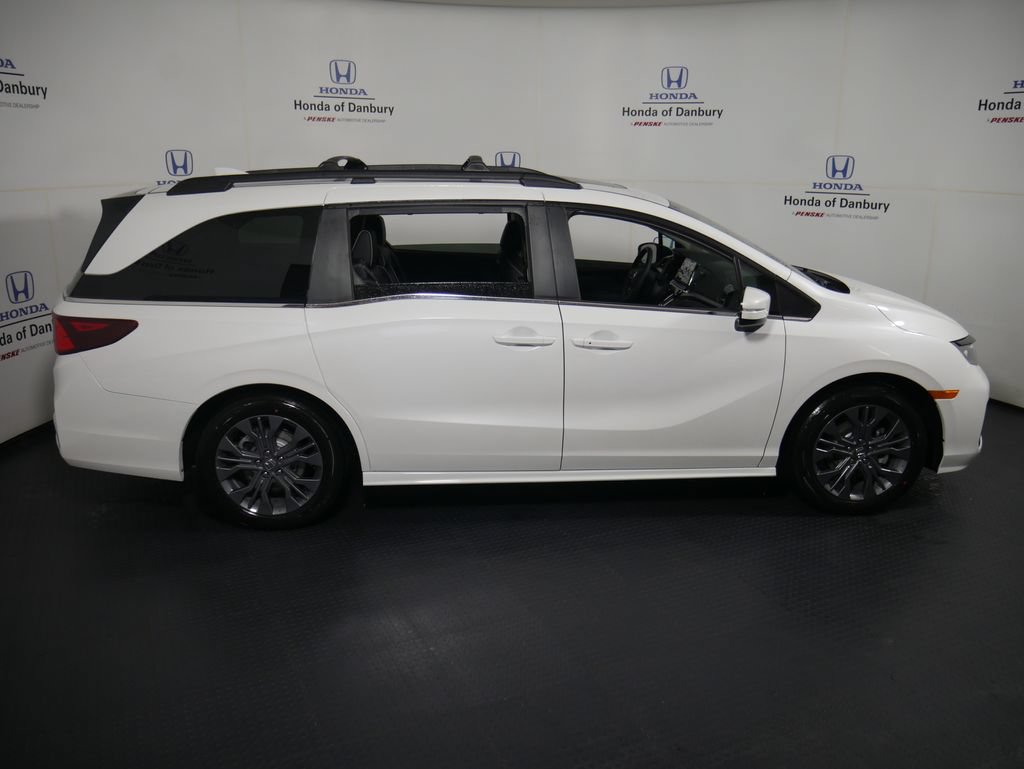 New 2027 Honda Odyssey Touring image 3