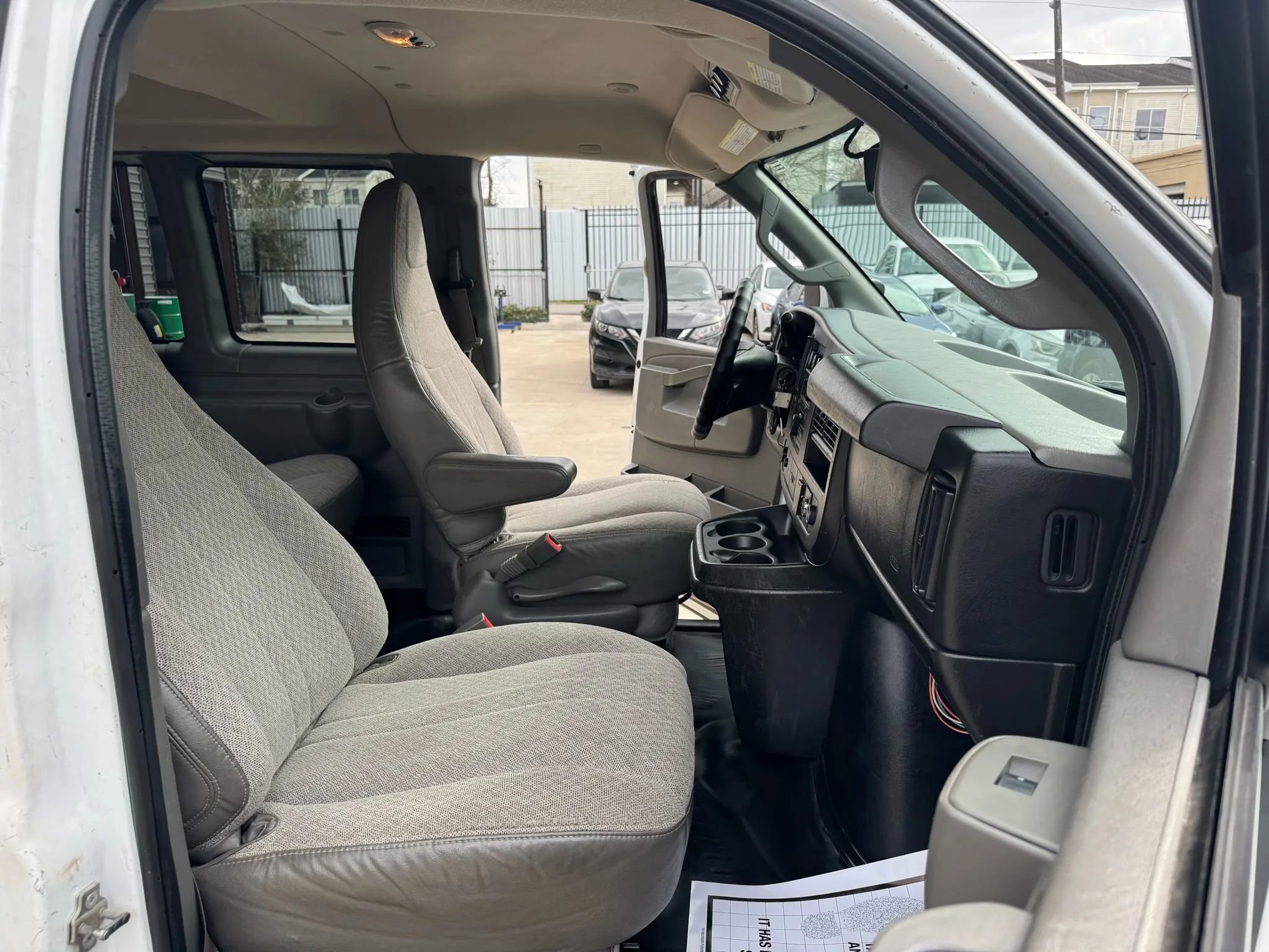 Used 2017 Chevrolet Express 2500 LS image 34