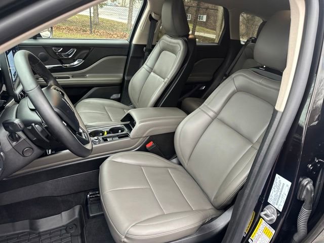 Used 2024 Lincoln Corsair AWD w/ Equipment Group 101A image 38