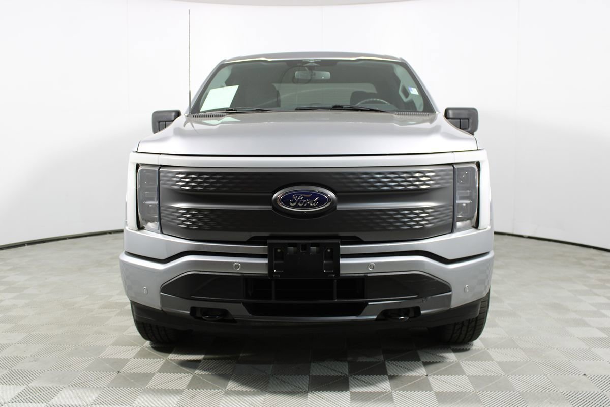 Used 2023 Ford F150 Lightning XLT AWD/4WD image 18
