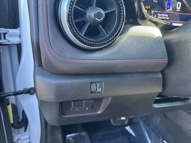 Used 2024 Chevrolet Colorado Z71 w/ Z71 Convenience Package 2 image 17