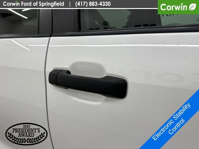 Used 2021 Toyota Tundra SR5 AWD/4WD image 9