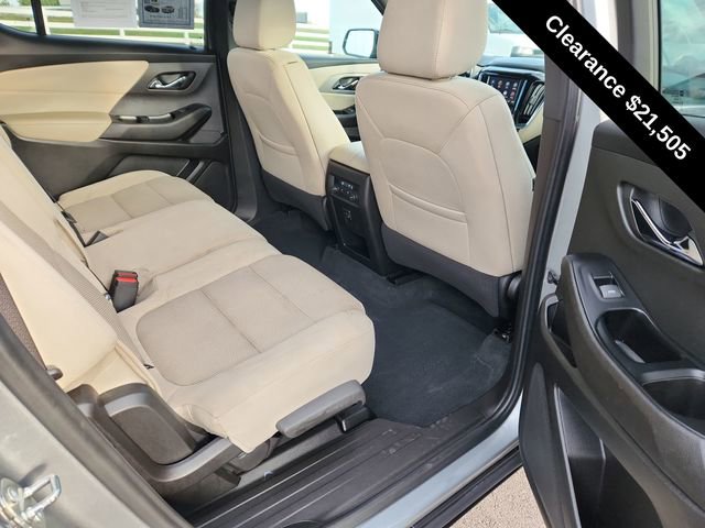 Used 2023 Chevrolet Traverse LS image 25