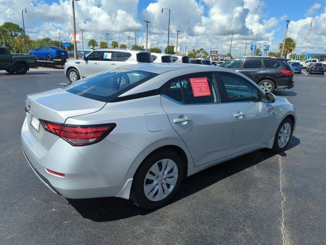 Certified 2023 Nissan Sentra S FWD image 6