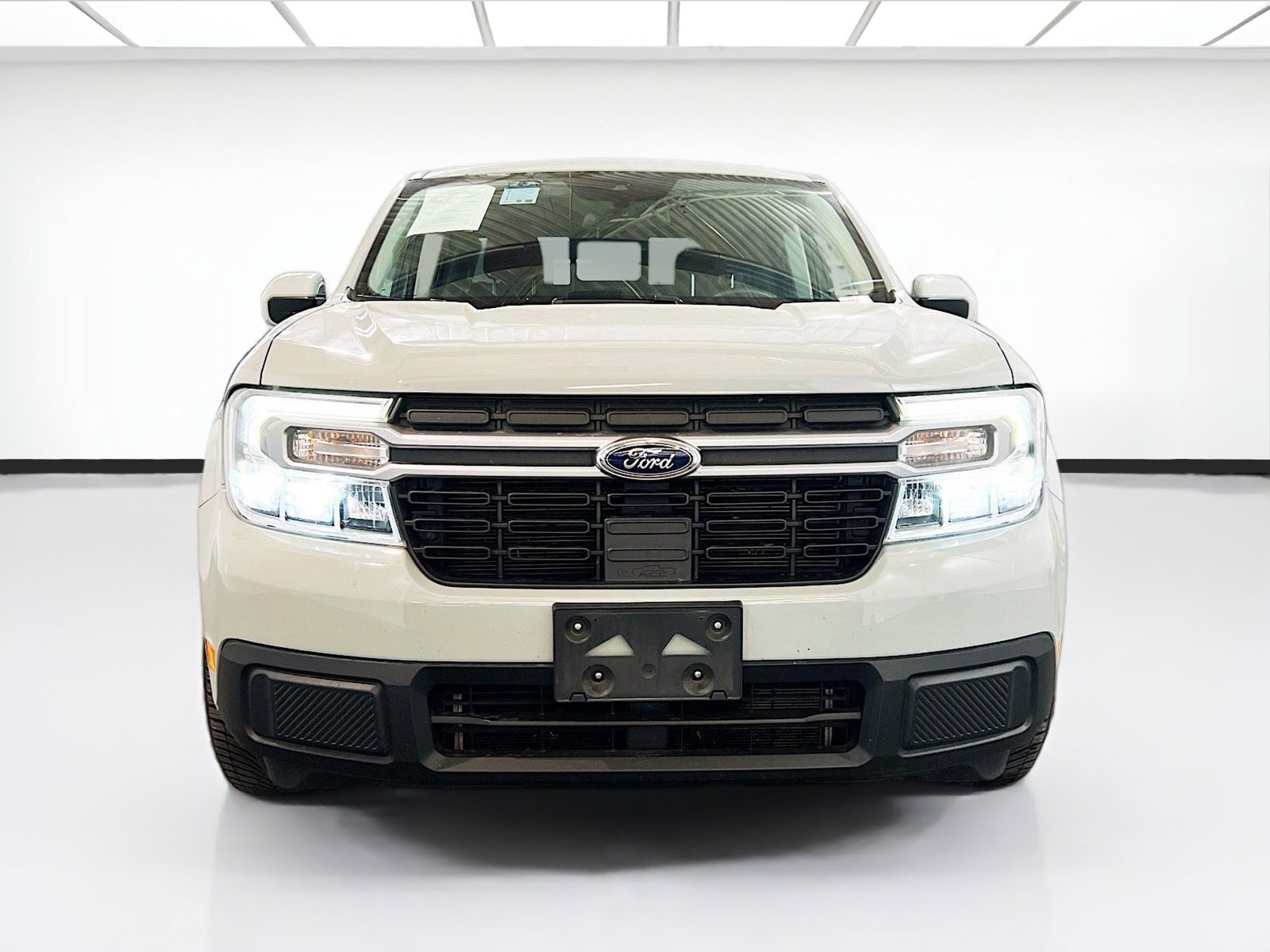 Used 2023 Ford Maverick Lariat w/ Lariat Luxury Package image 2