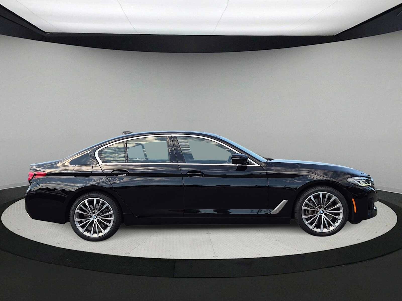 Used 2023 BMW 540i xDrive w/ Premium Package AWD/4WD image 9