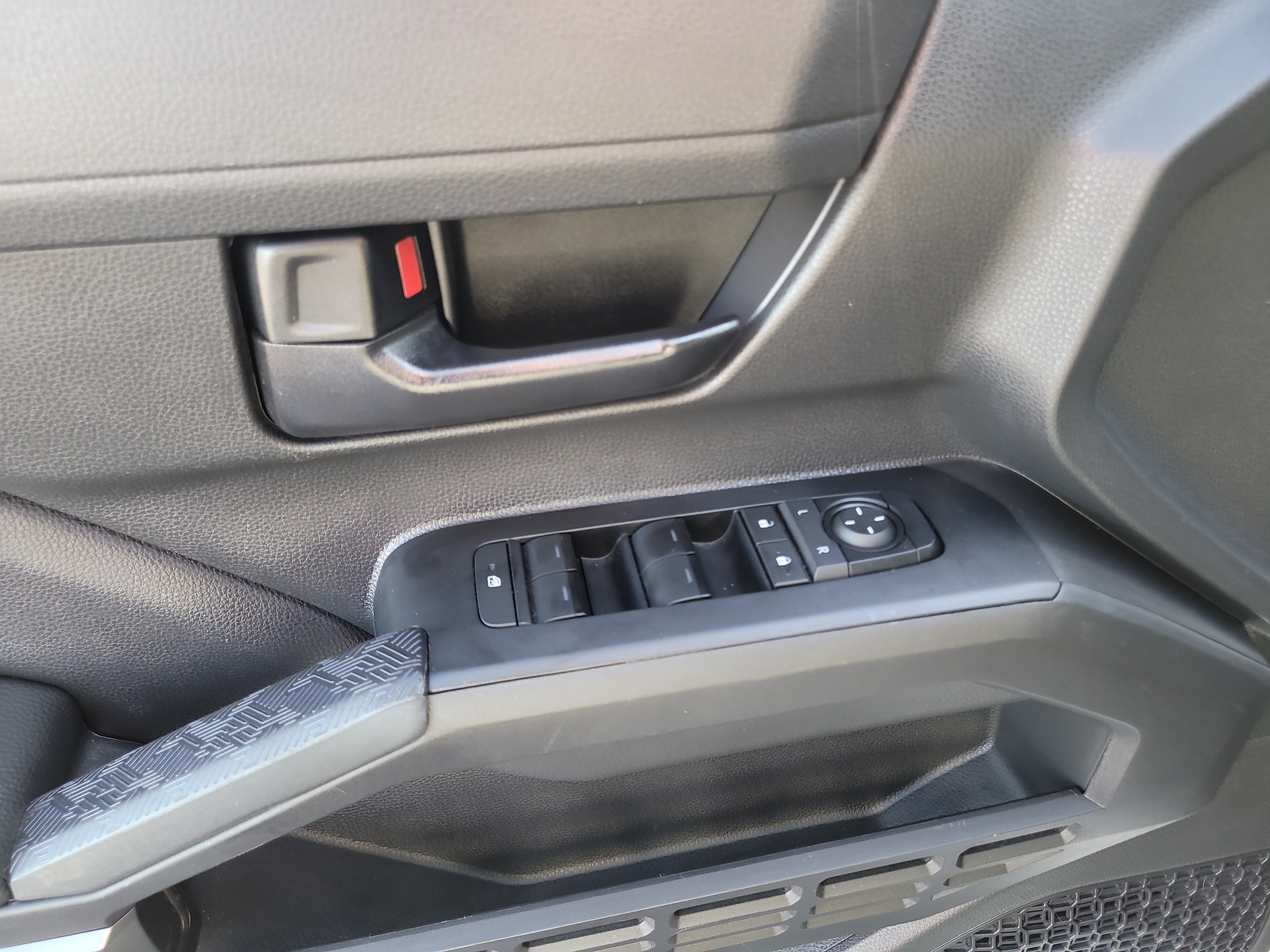 Certified 2024 Toyota Tacoma SR5 RWD image 18
