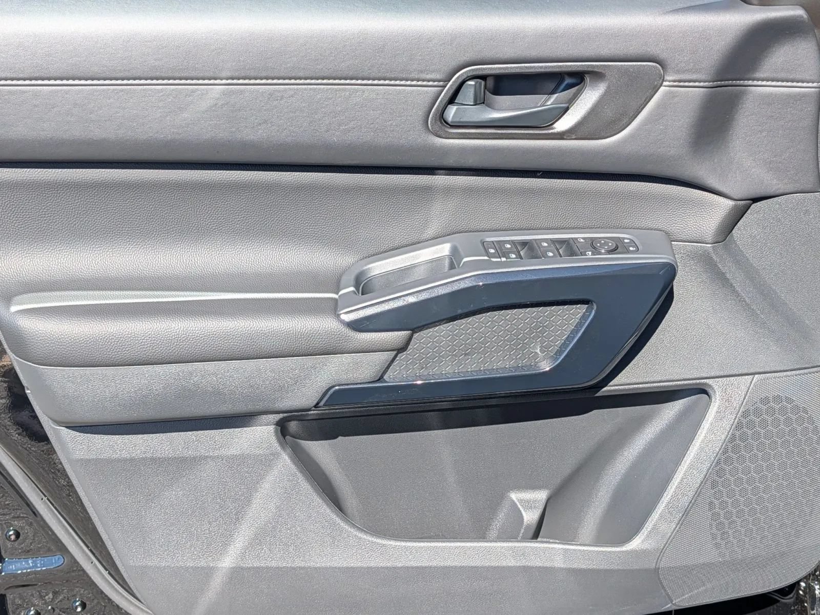 New 2026 Nissan Pathfinder SV FWD image 10