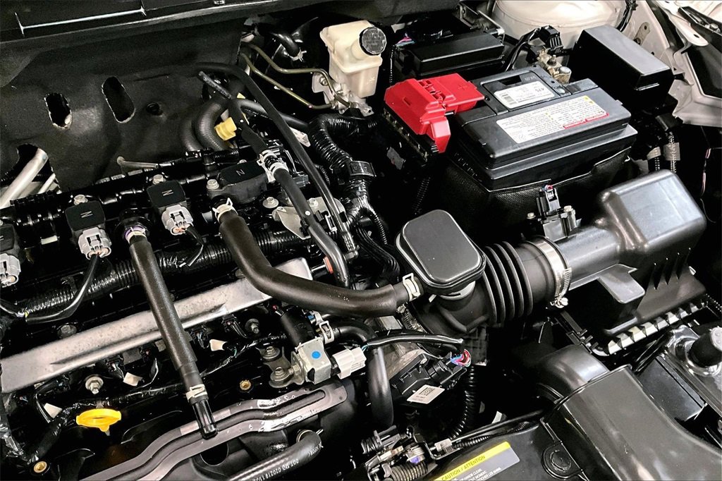 Certified 2019 Nissan Kicks SV image 32