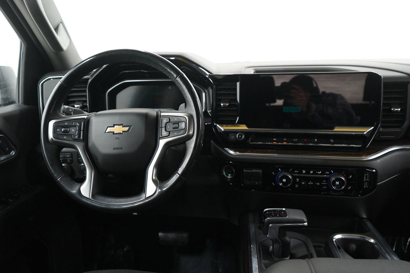 Used 2023 Chevrolet Silverado 1500 LT w/ Z71 Off-Road Package image 15