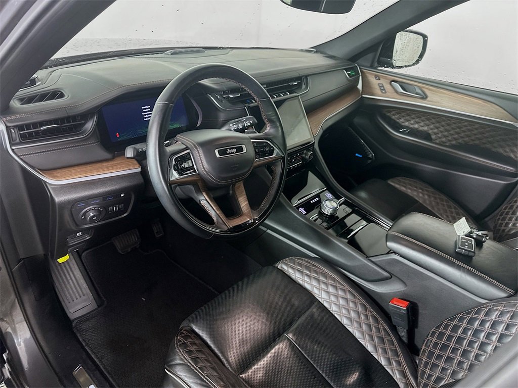 Used 2022 Jeep Grand Cherokee Summit image 30