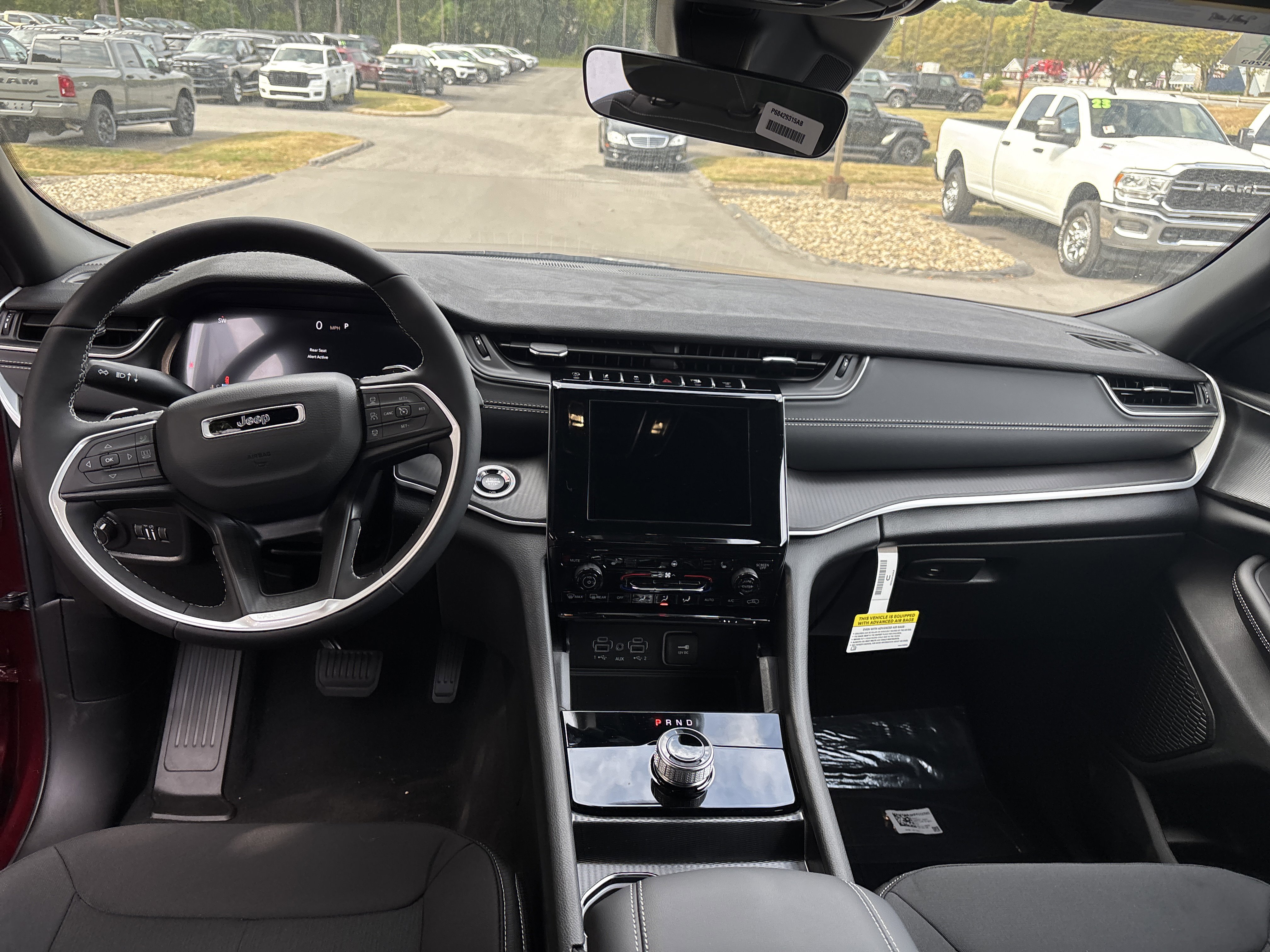 New 2025 Jeep Grand Cherokee Laredo X w/ Luxury Tech Group I image 14