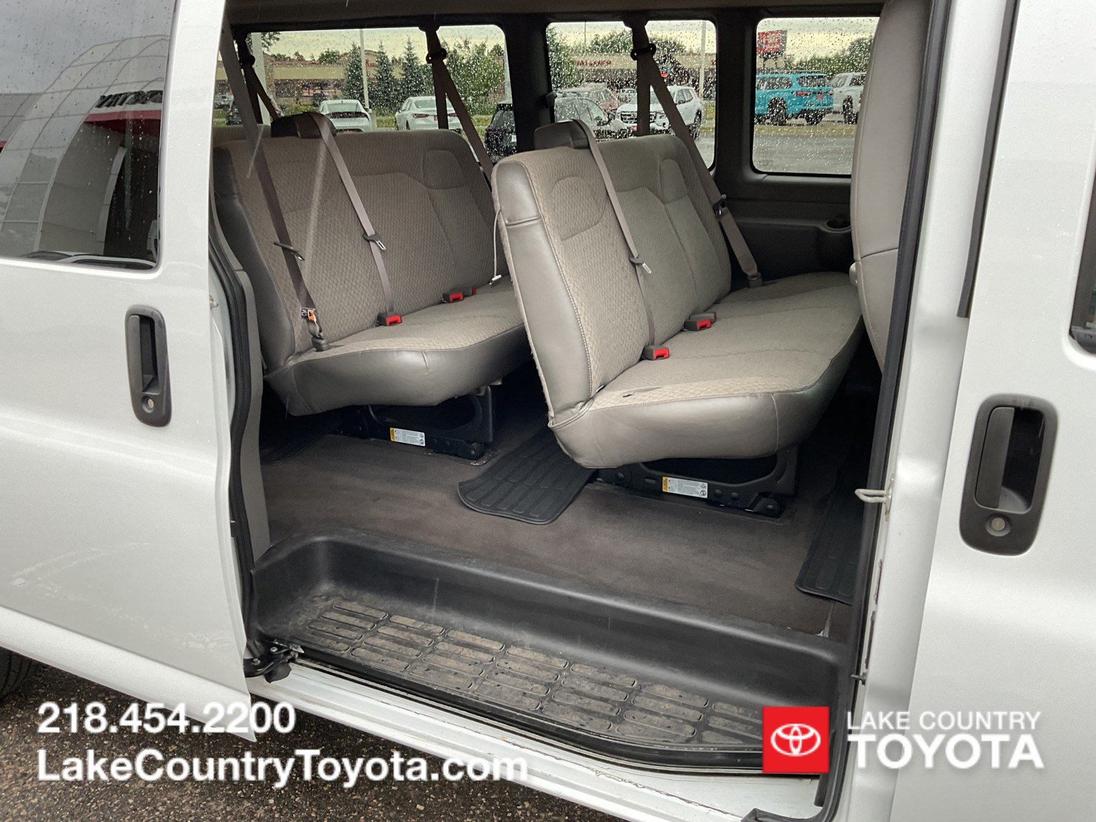 Used 2025 Chevrolet Express 3500 LT w/ LT Preferred Equipment Group RWD image 13