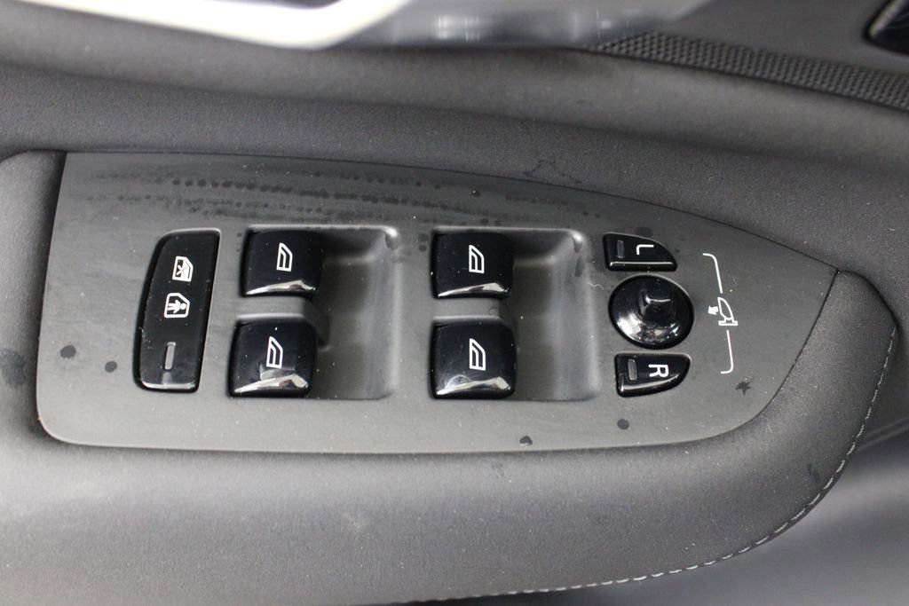 Used 2025 Volvo XC90 B6 Plus AWD/4WD image 19