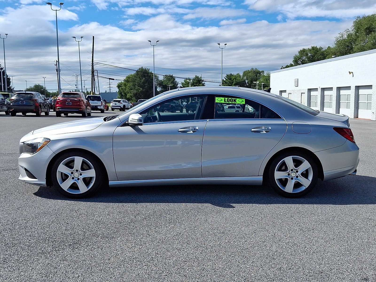 Used 2015 Mercedes-Benz CLA 250 image 4