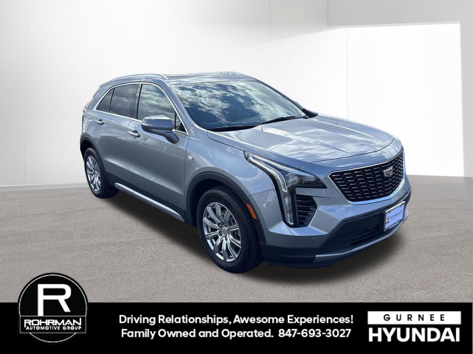 Used 2023 Cadillac XT4 Premium Luxury w/ Cold Weather Package image 2